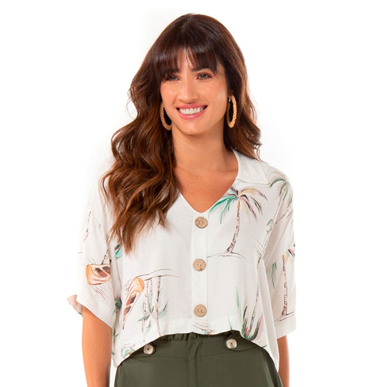 Stylish and sustainable women's button-down cropped blouse for versatile fashion