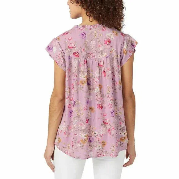 Buffalo David Bitton Flutter Sleeve Floral Top: Feminine elegance in a romantic floral print