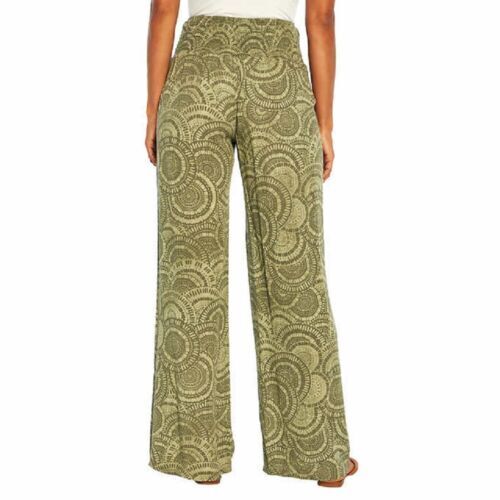 Three Dots Printed Pant: Stylish women's pants with vibrant prints, perfect for any occasion.