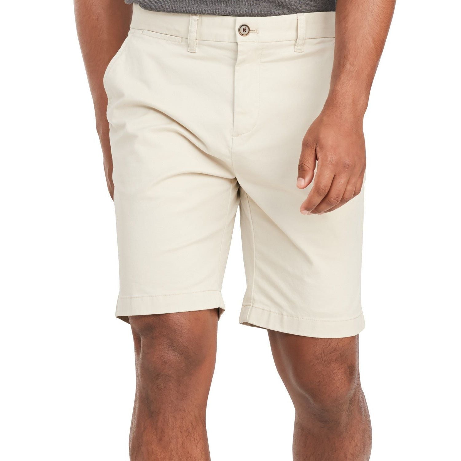 Upgrade your summer wardrobe with Tommy Hilfiger Men's Flex Stretch Shorts.