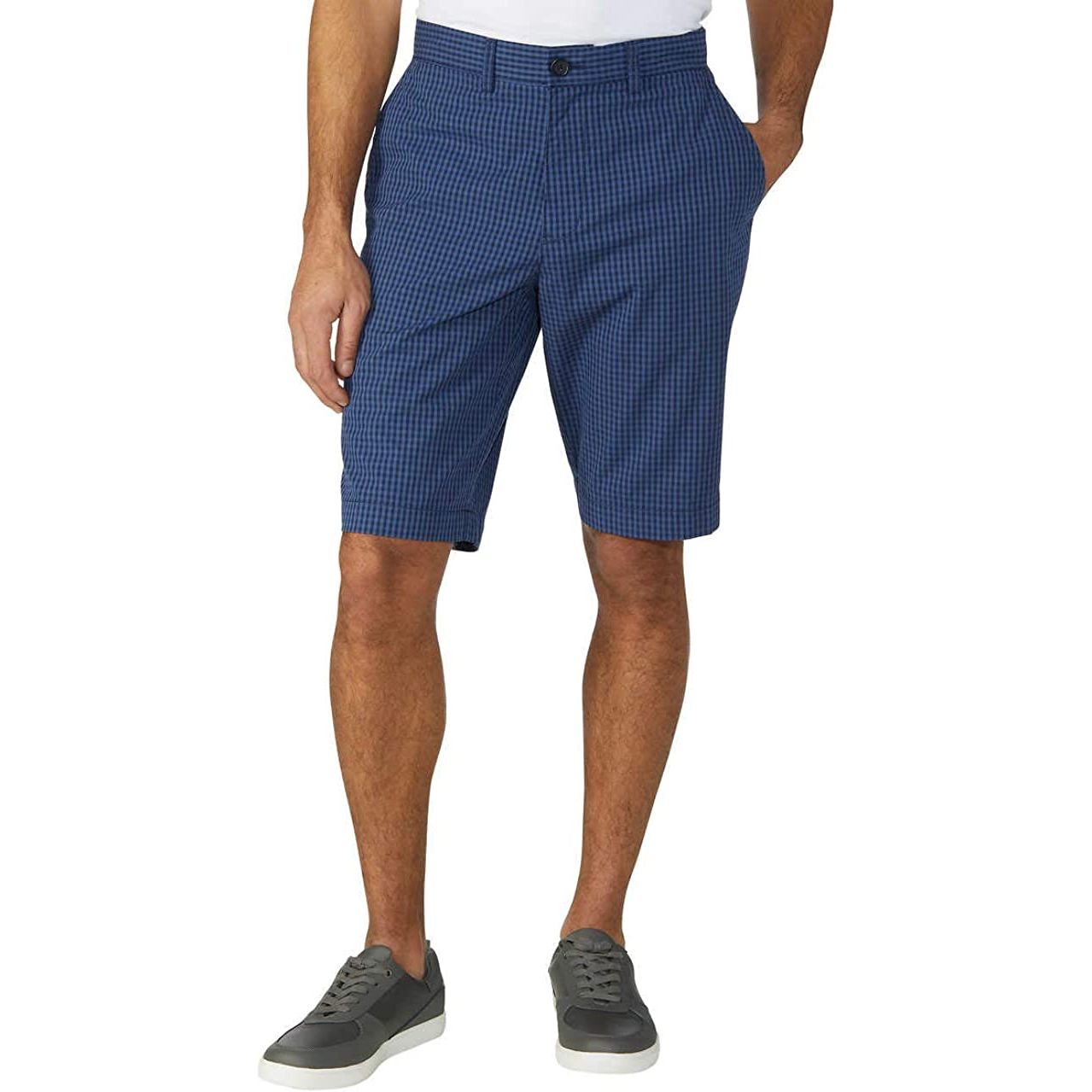 Upgrade your summer wardrobe with Tommy Hilfiger Men's Flex Stretch Shorts.